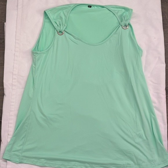 Shorts and matching top seafoam green color super soft and comfortable - Picture 9 of 10